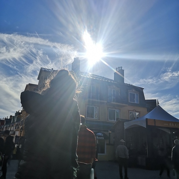 Meet your Posher, Isabelle - Picture 1 of 1